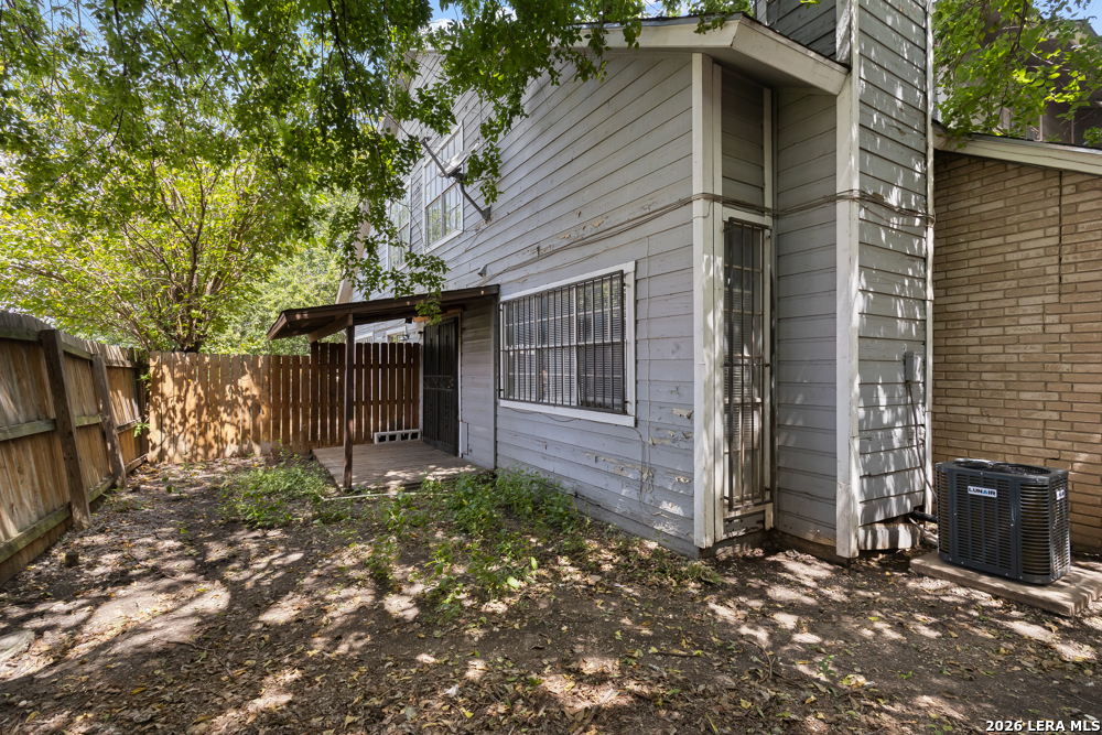 6714 Windsor Hollow San Antonio TX 78239