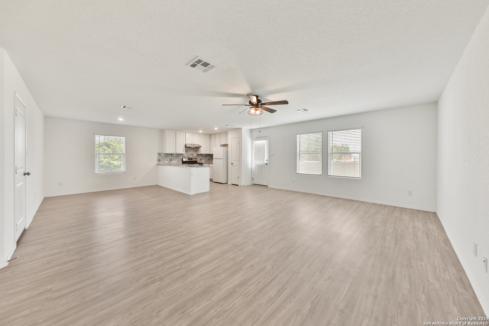10626 Mcclintock Drive Converse TX 78109