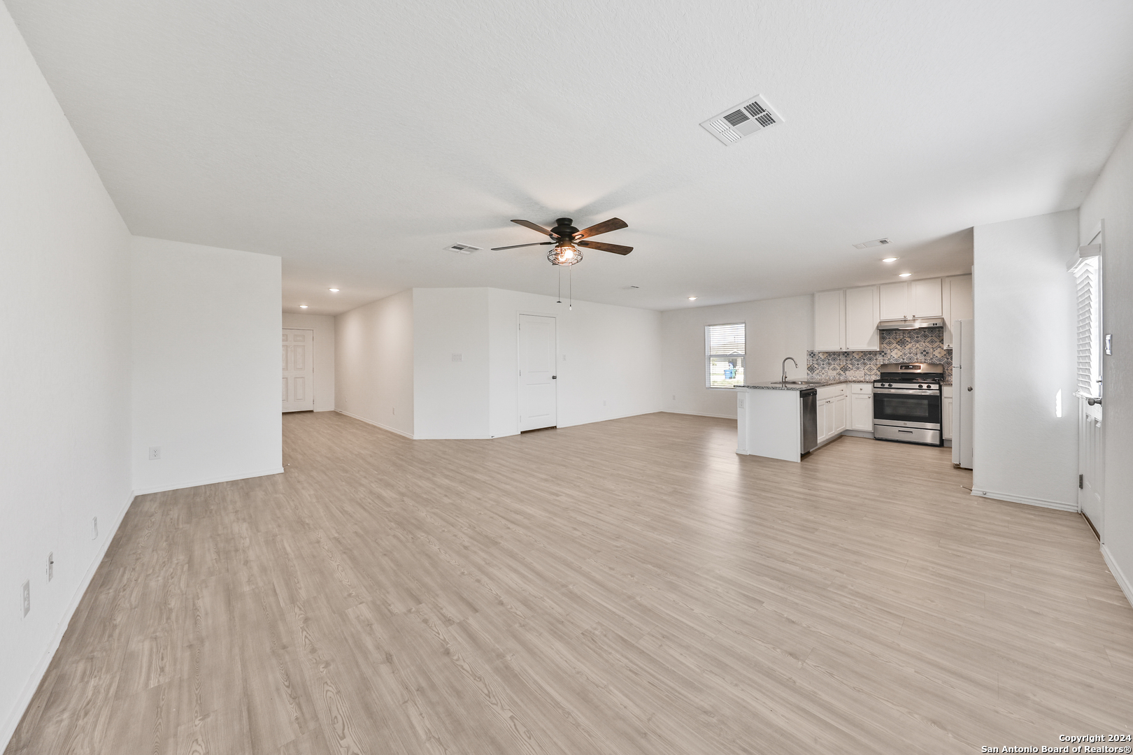10626 Mcclintock Drive Converse TX 78109