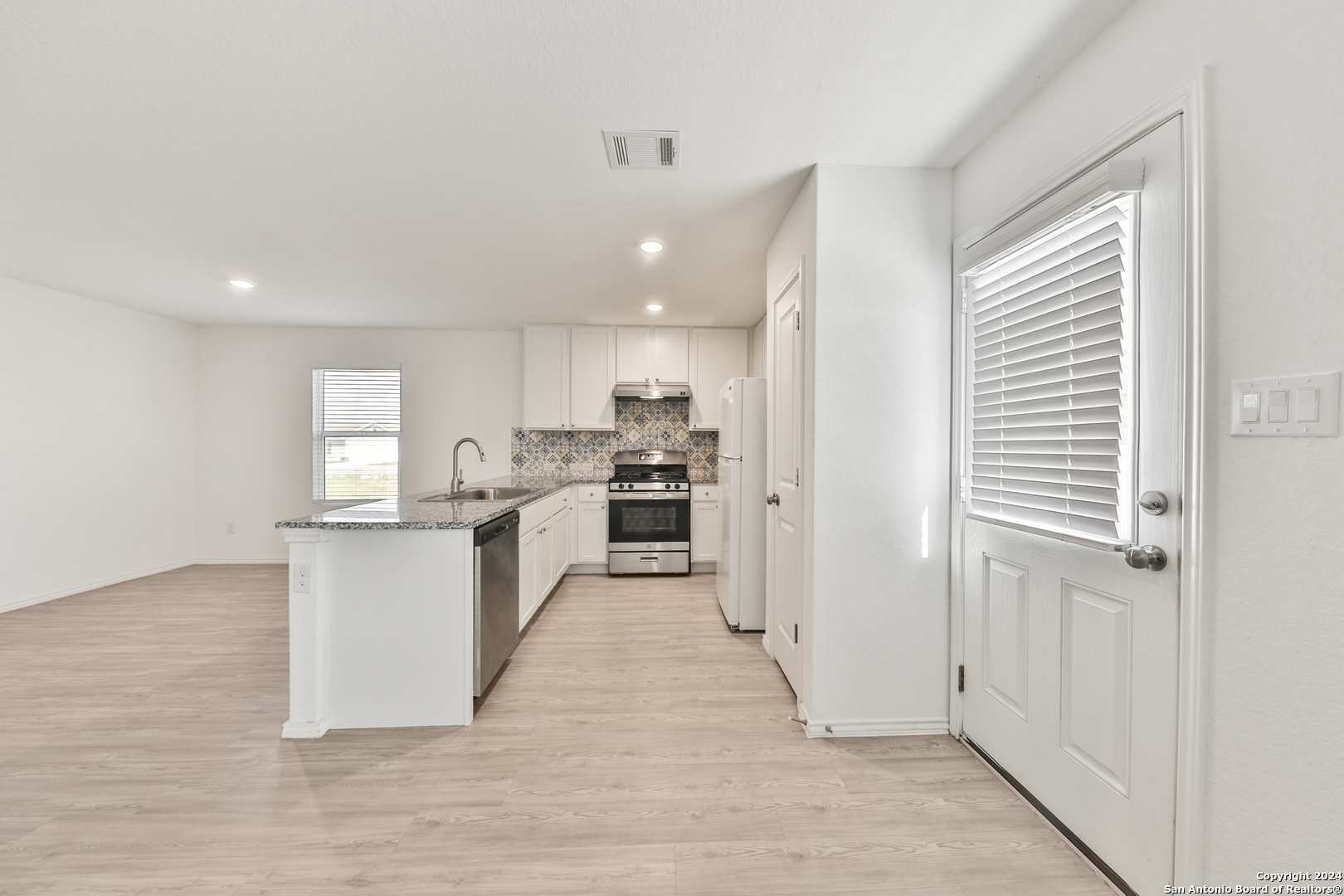 10626 Mcclintock Drive Converse TX 78109