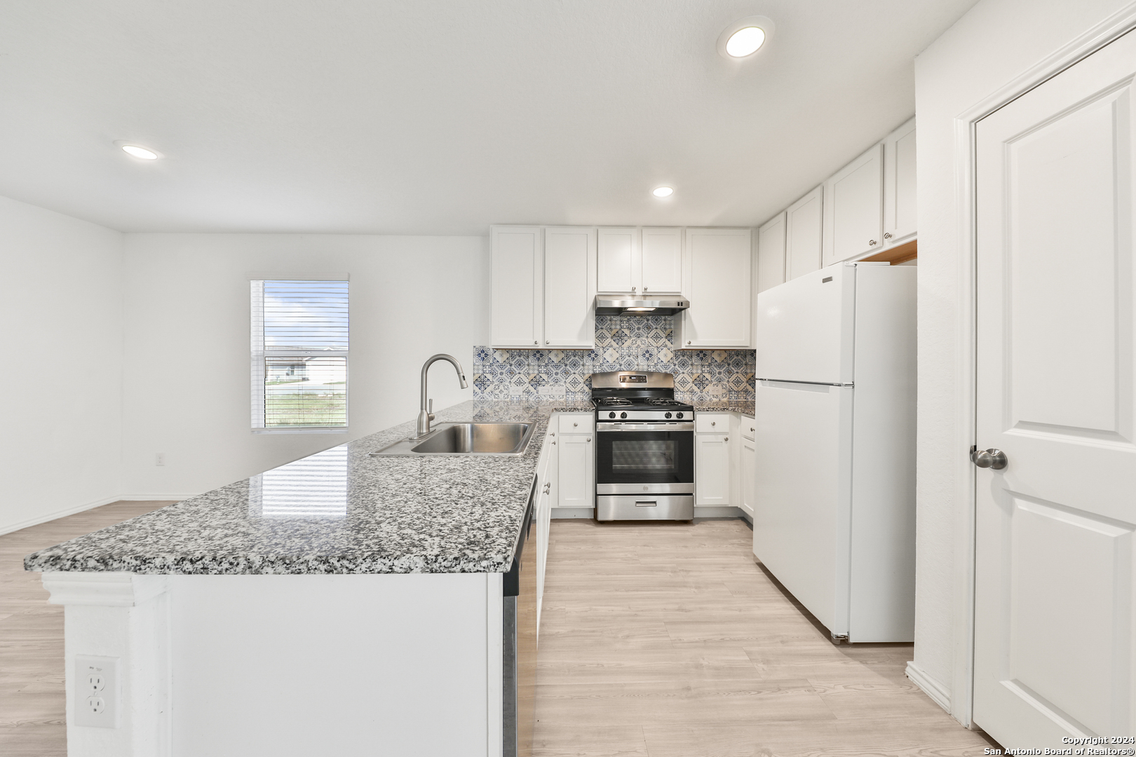 10626 Mcclintock Drive Converse TX 78109
