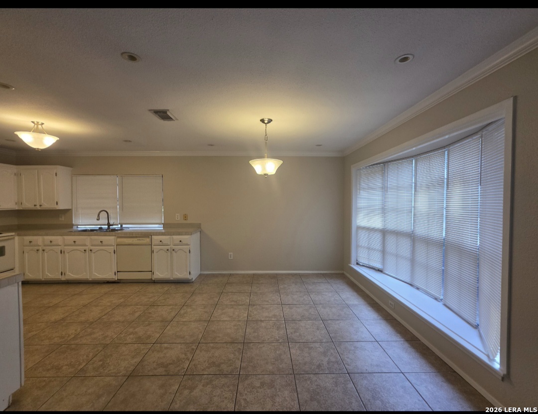9227 Ridge Town San Antonio TX 78250