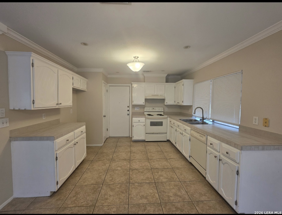 9227 Ridge Town San Antonio TX 78250