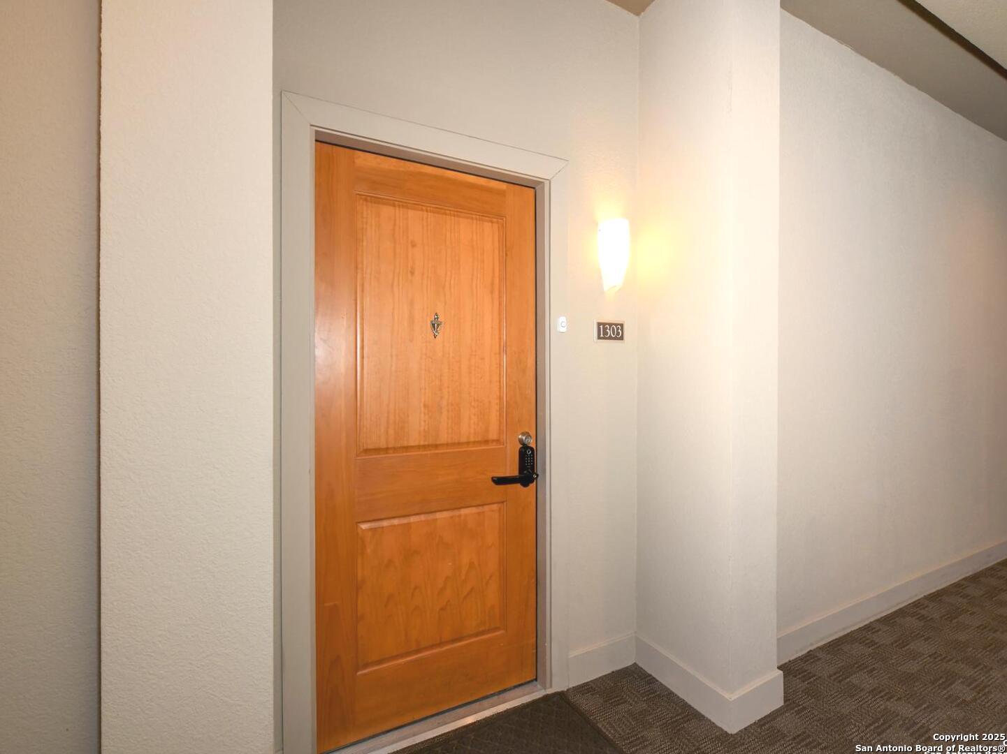 7342 Oak Manor San Antonio TX 78229