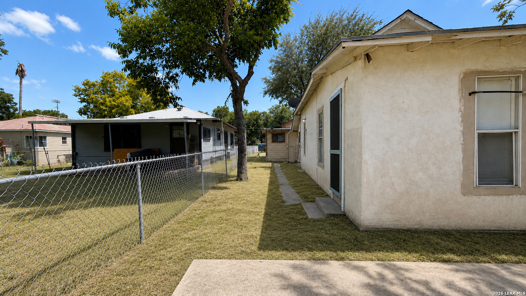 1817 San Luis San Antonio TX 78207