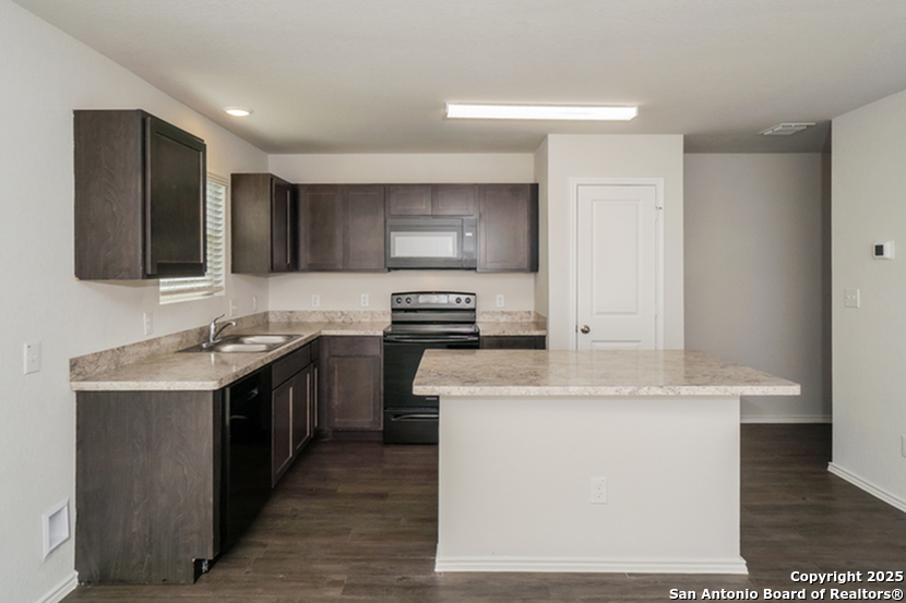 9335 Somers Branch San Antonio TX 78211