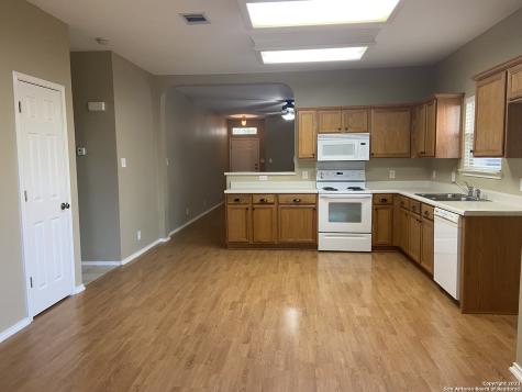 8642 Tioga Pass Helotes TX 78023