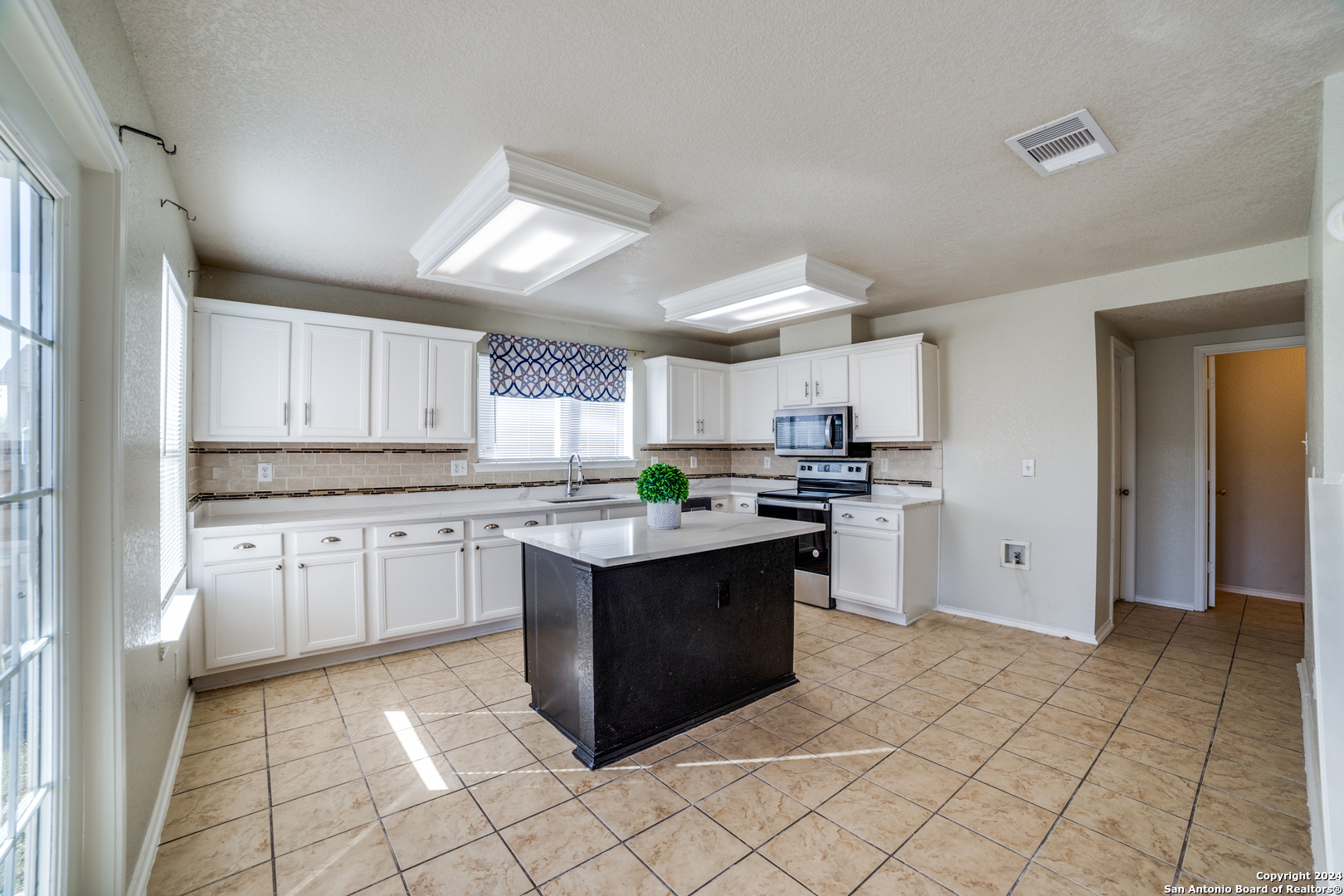 9114 Blazer Place San Antonio TX 78245