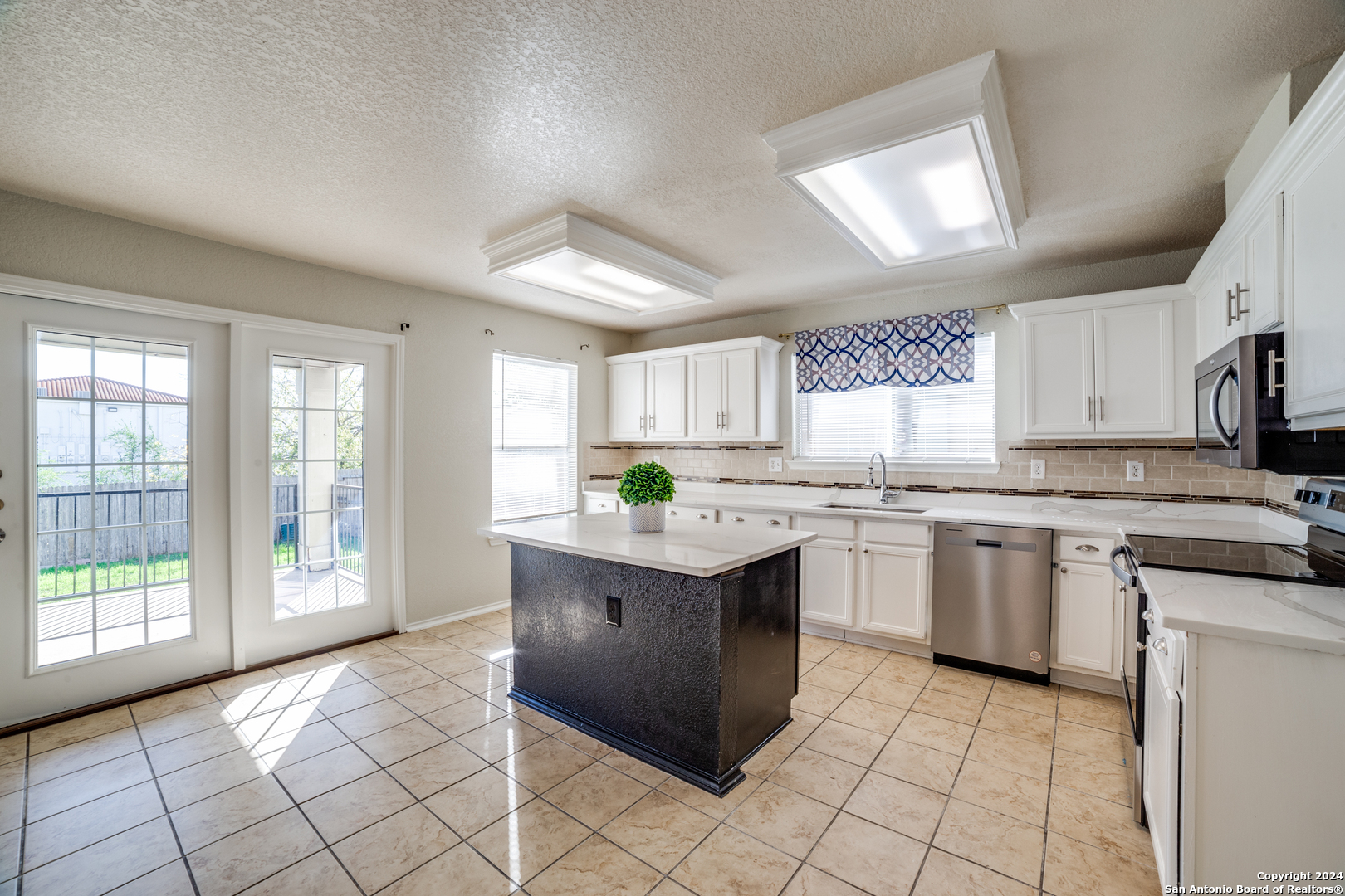 9114 Blazer Place San Antonio TX 78245
