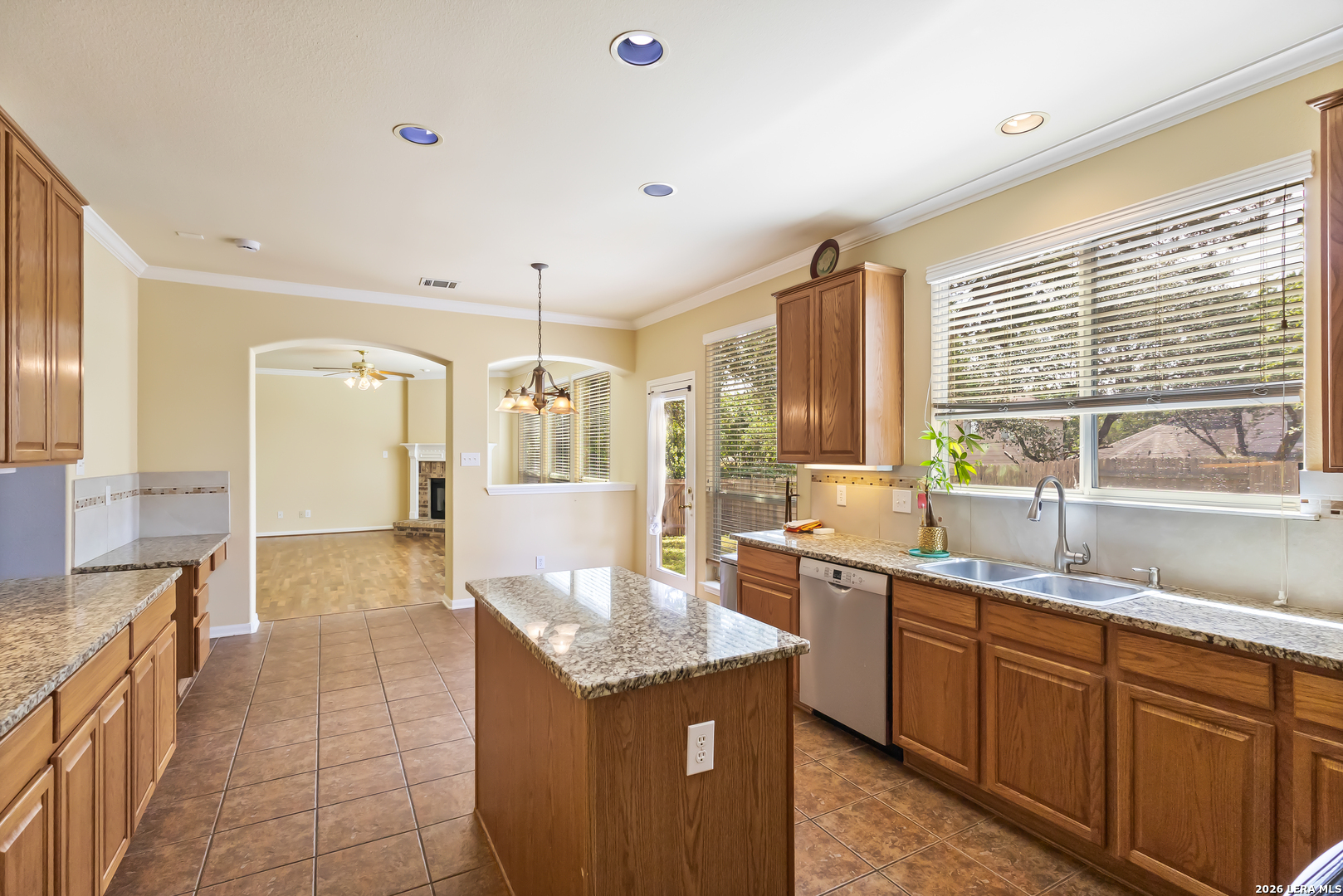 8506 Raton Way Helotes TX 78023