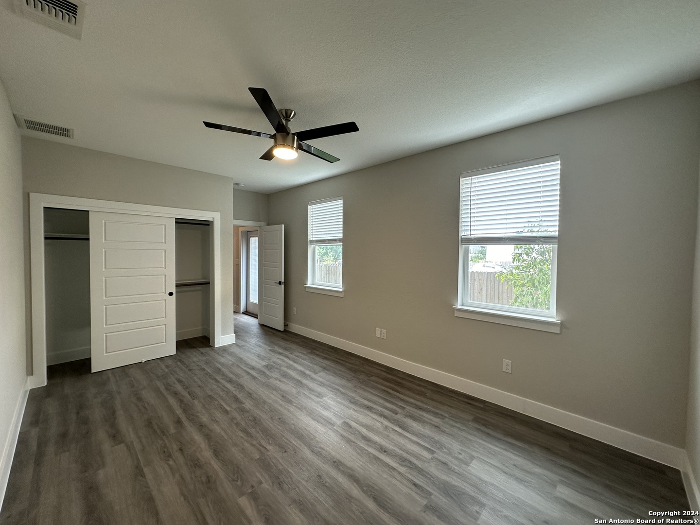 1618 W Lawndale Drive San Antonio TX 78209