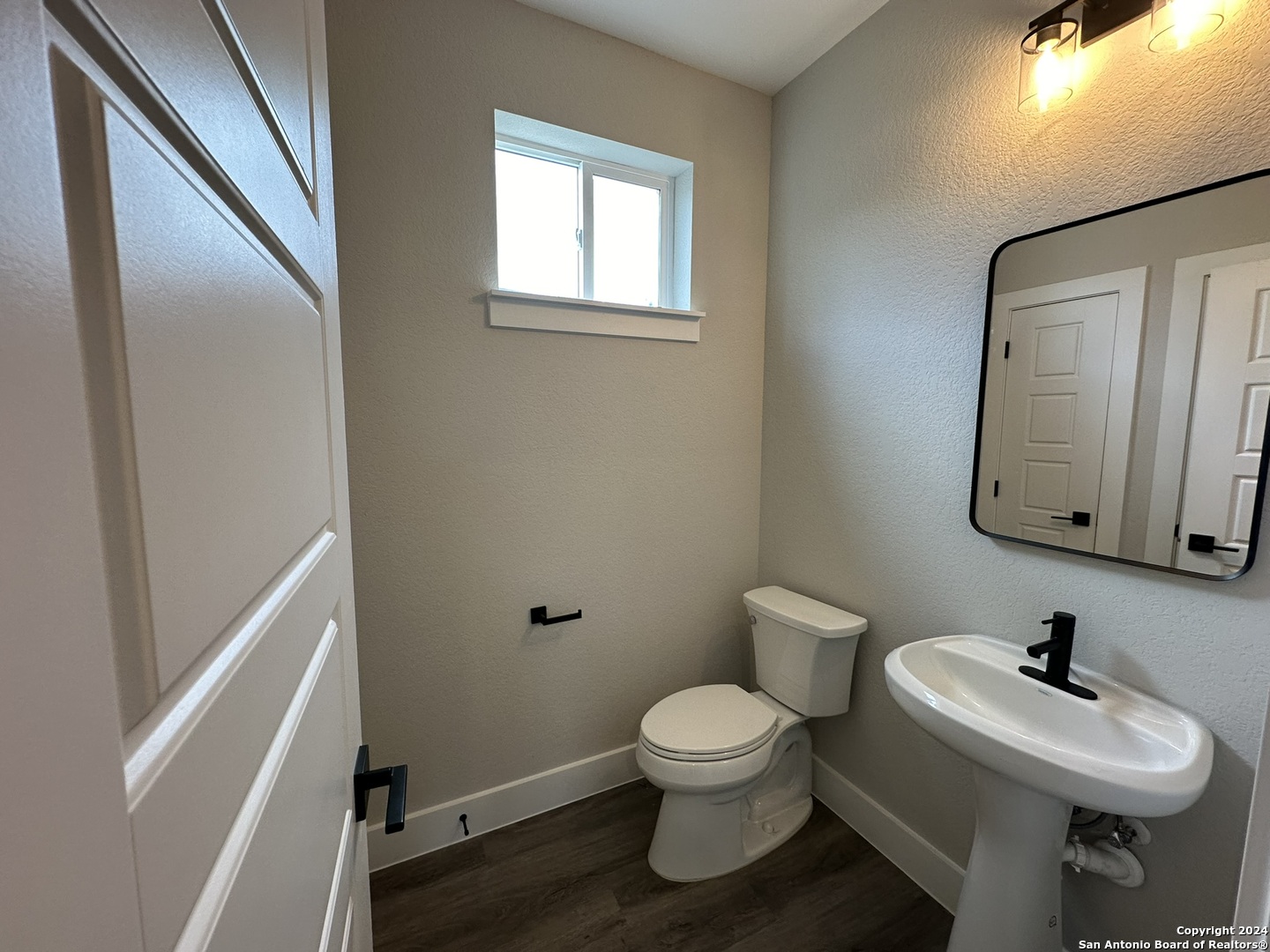 1618 W Lawndale Drive San Antonio TX 78209