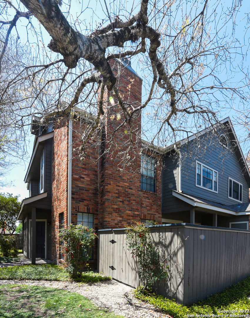 9 Chapel Hill Circle San Antonio TX 78240