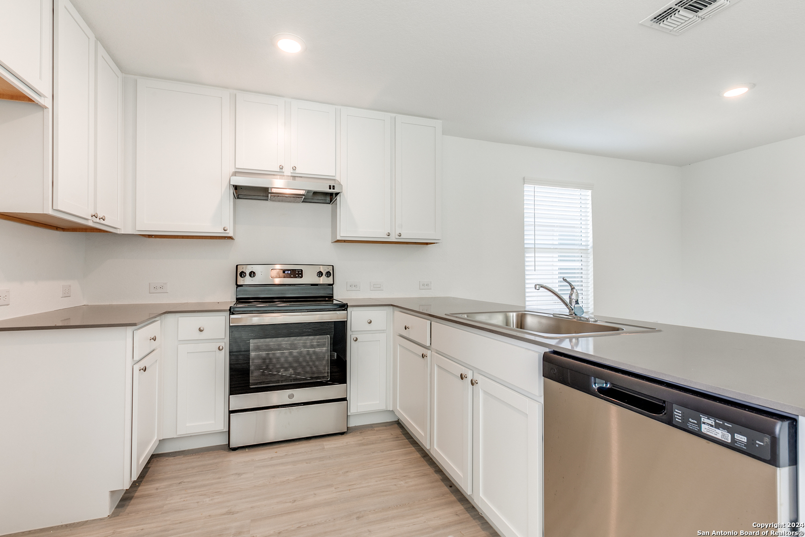 13206 Dutra San Antonio TX 78221