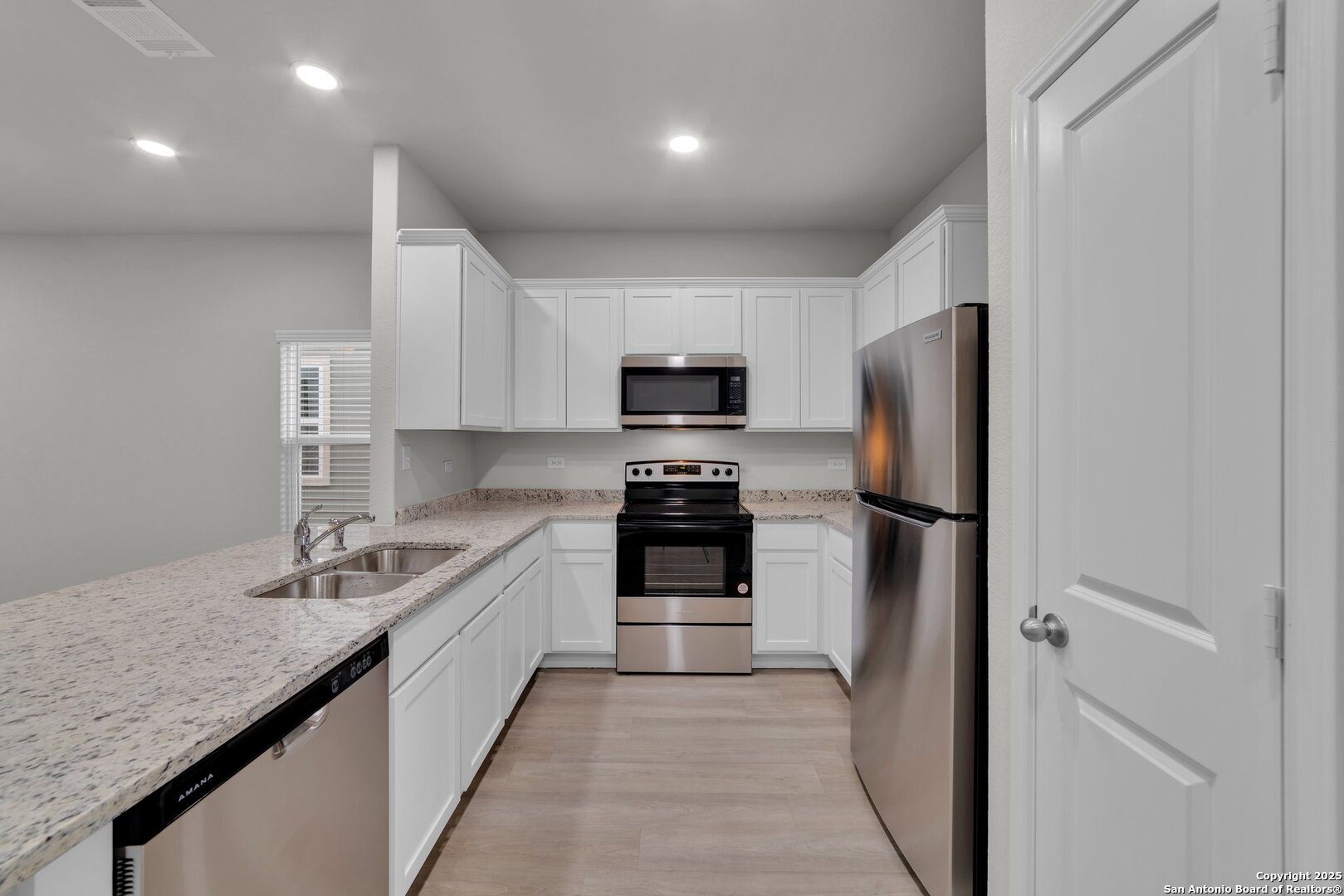 6734 Summer Fest Drive San Antonio TX 78244