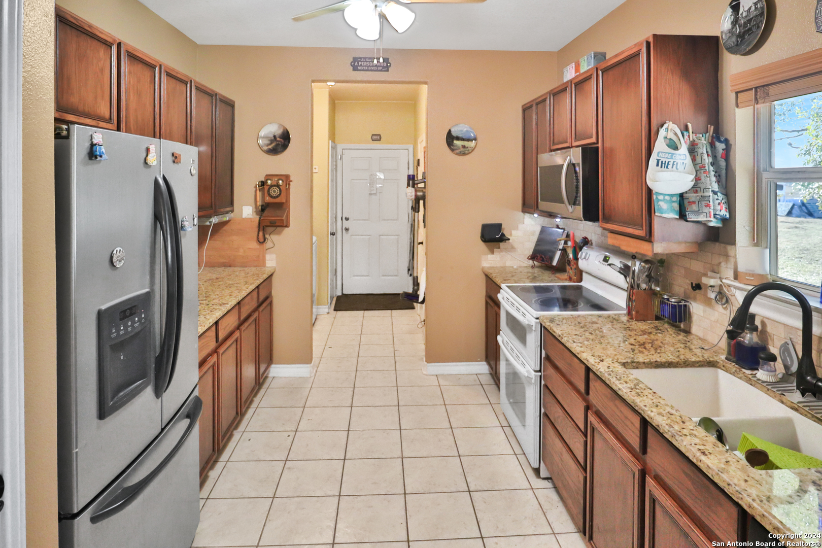 1561 County Road 320 Floresville TX 78114