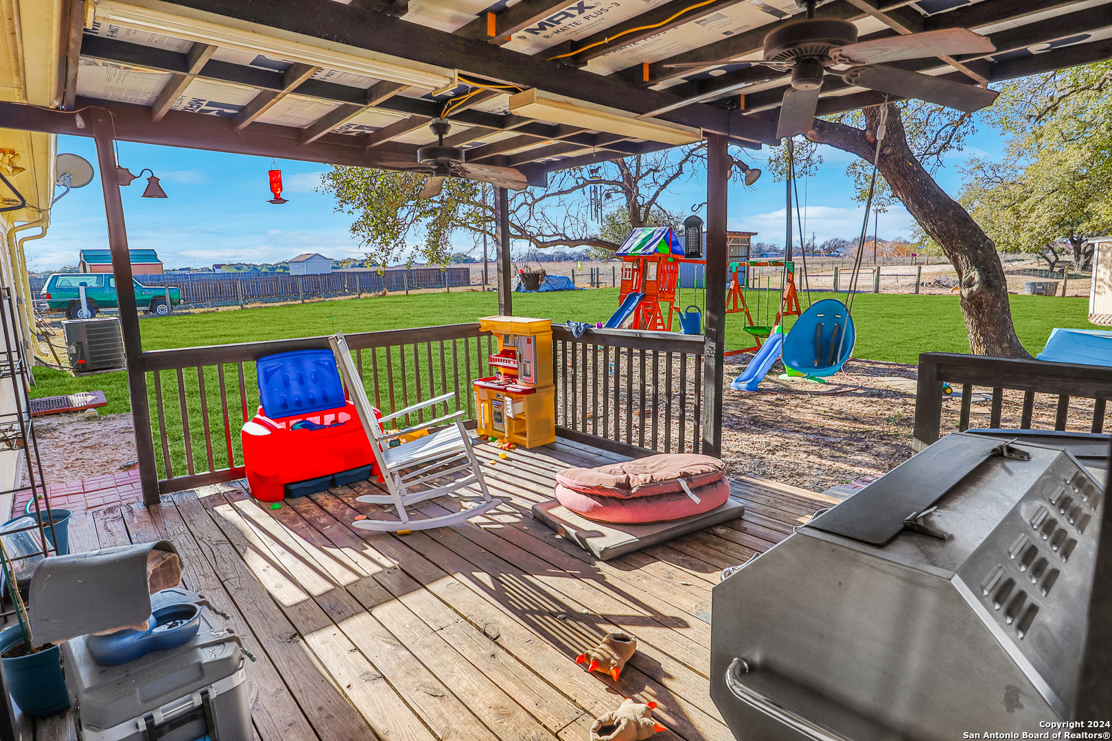 1561 County Road 320 Floresville TX 78114