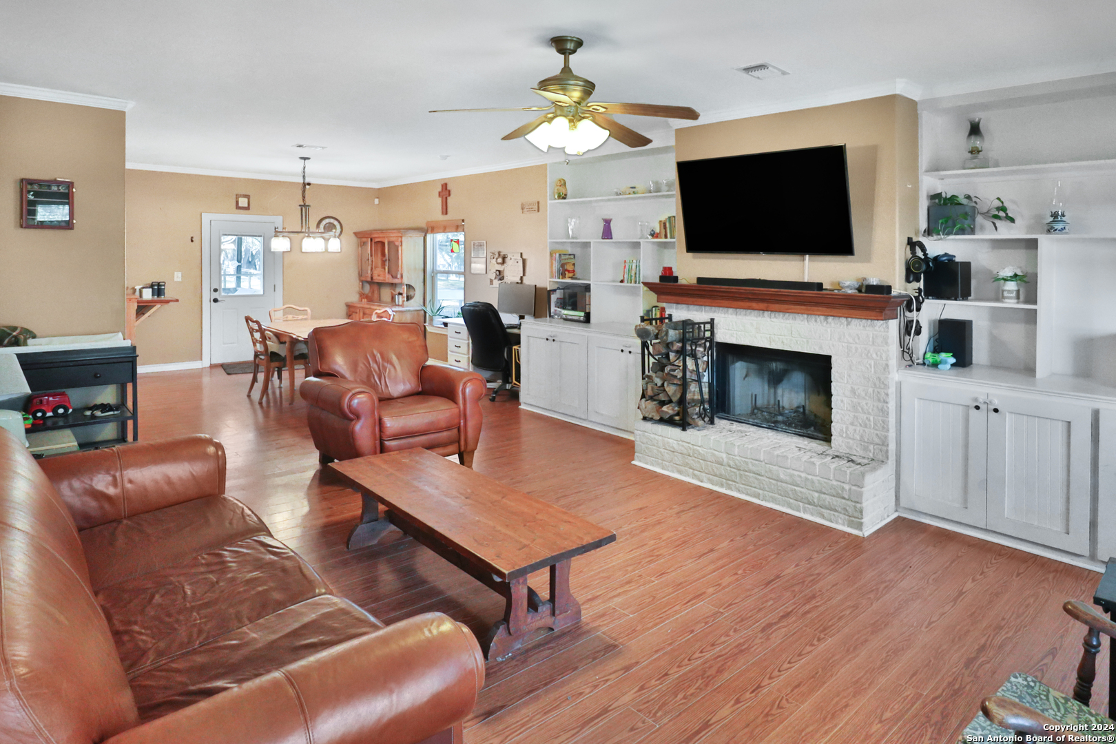 1561 County Road 320 Floresville TX 78114