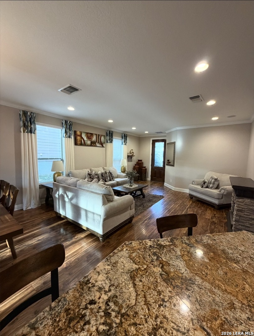 2635 Green Leaf San Antonio TX 78244