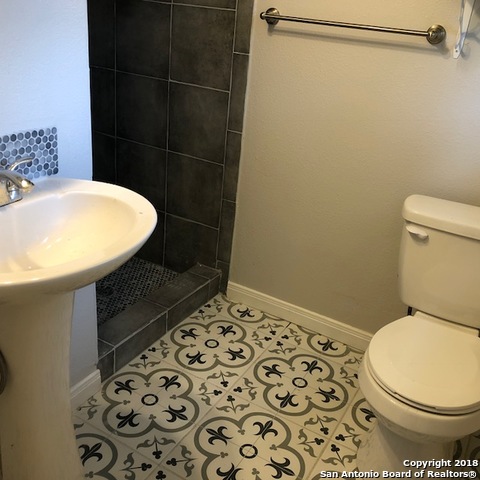 327 Fairview Avenue San Antonio TX 78223