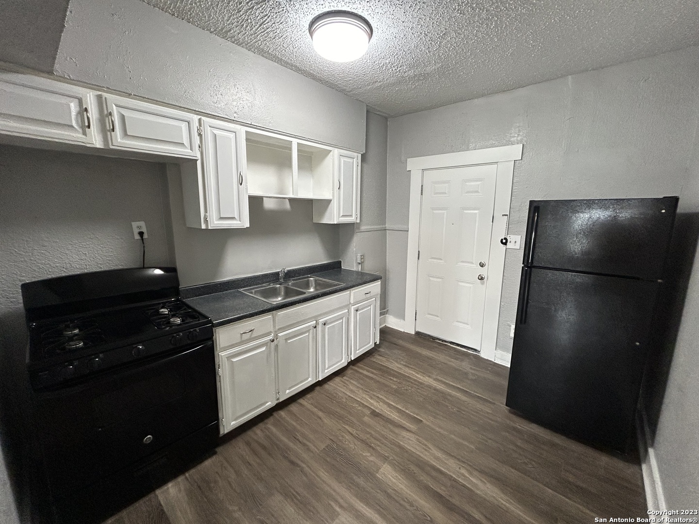 1409 W Woodlawn Avenue San Antonio TX 78201