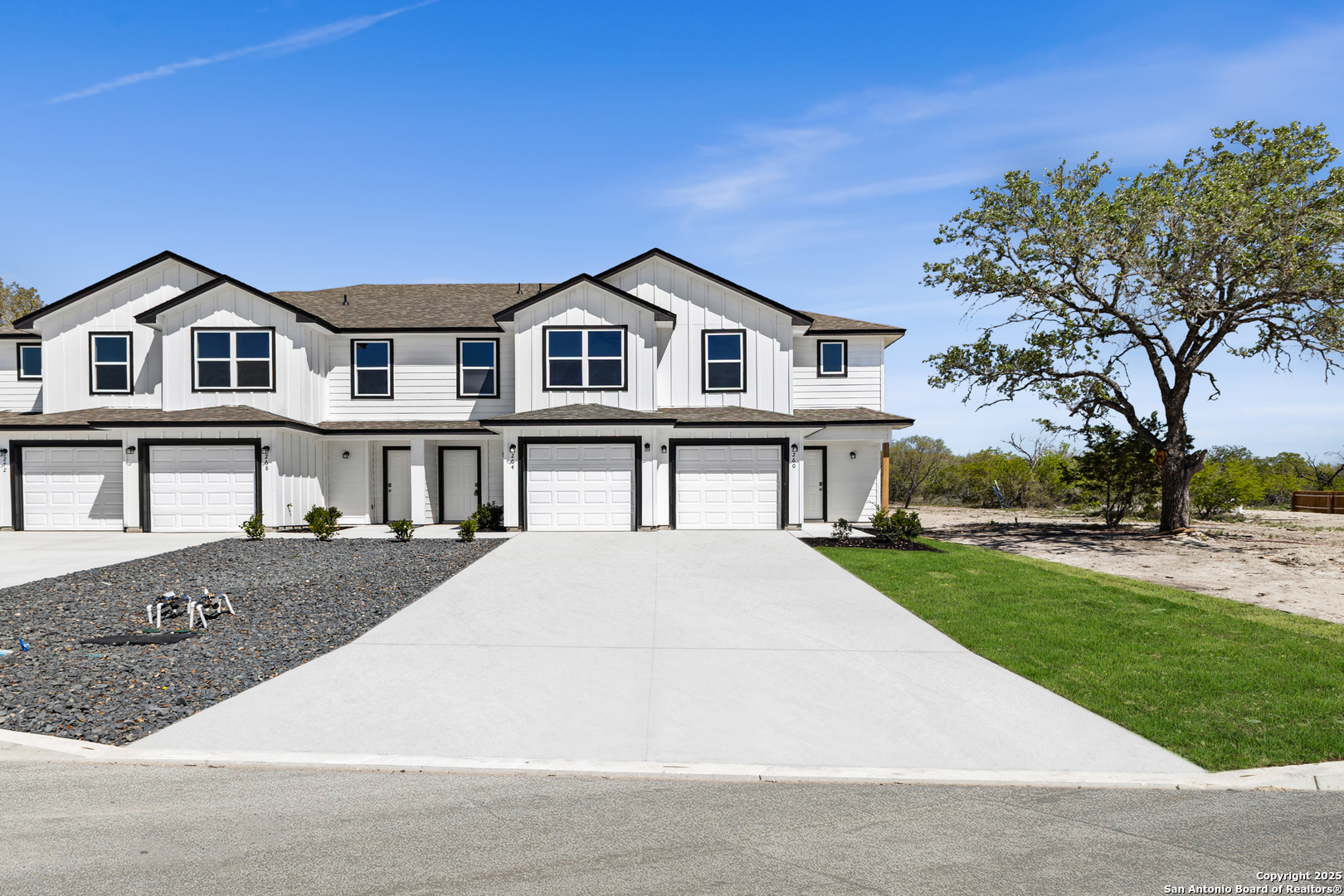 219 Bonnie Bend San Antonio TX 78253