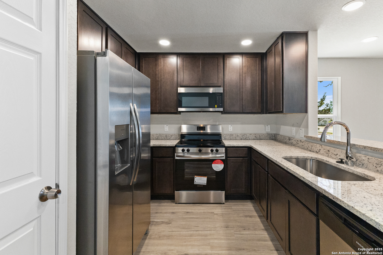 219 Bonnie Bend San Antonio TX 78253