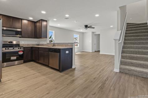 219 Bonnie Bend San Antonio TX 78253