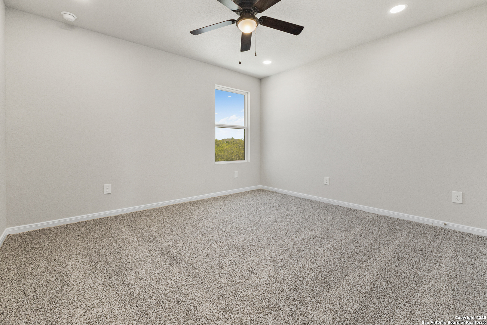 219 Bonnie Bend San Antonio TX 78253