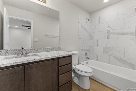 219 Bonnie Bend San Antonio TX 78253