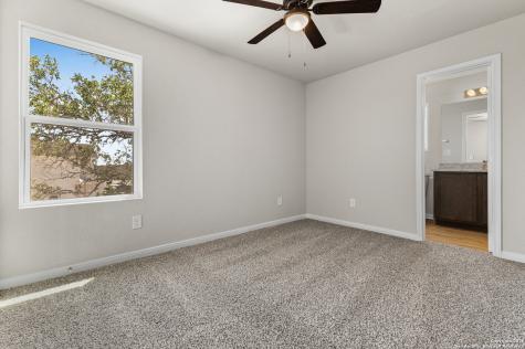 219 Bonnie Bend San Antonio TX 78253