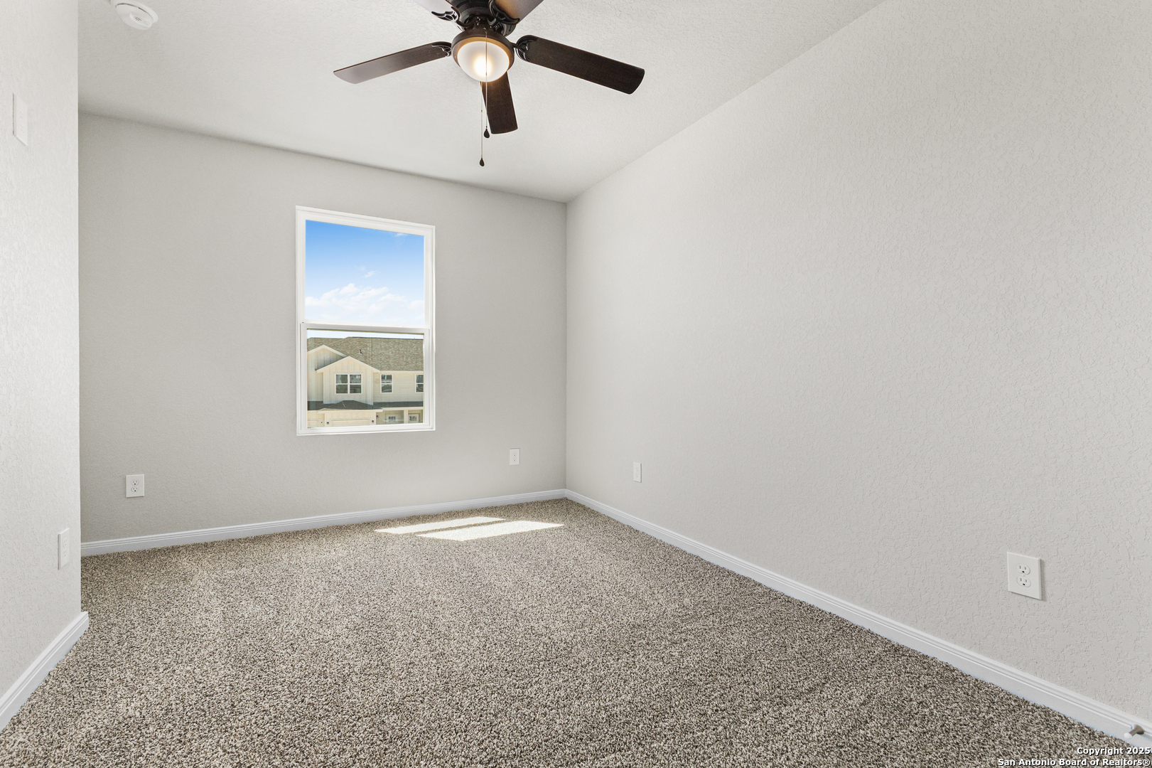 219 Bonnie Bend San Antonio TX 78253