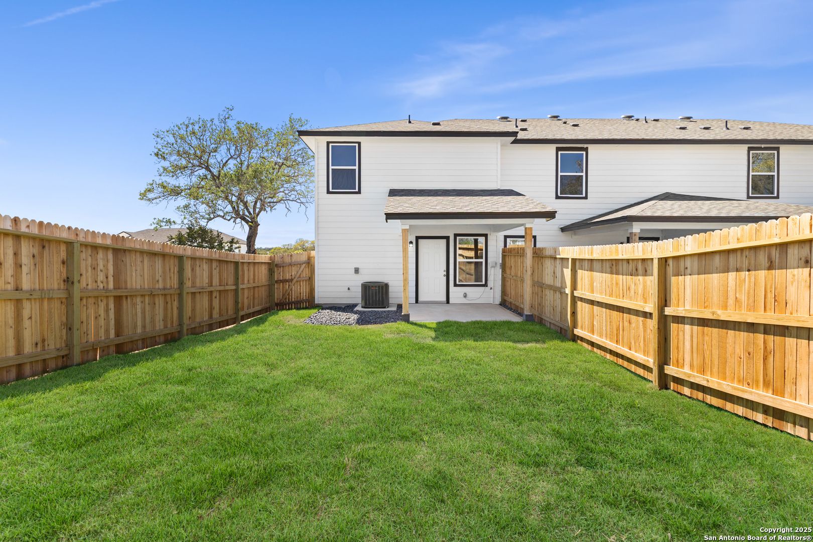 219 Bonnie Bend San Antonio TX 78253