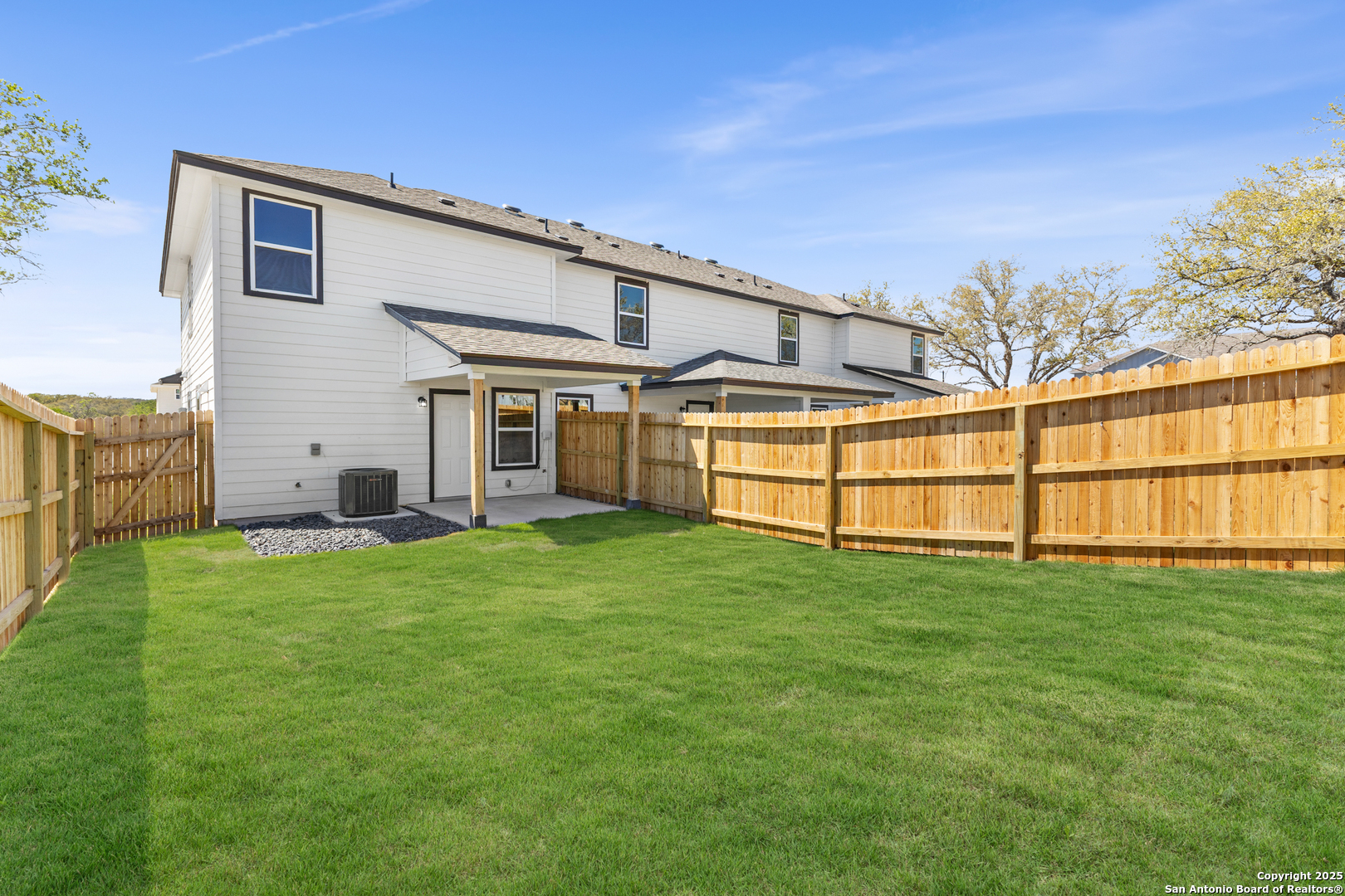 219 Bonnie Bend San Antonio TX 78253
