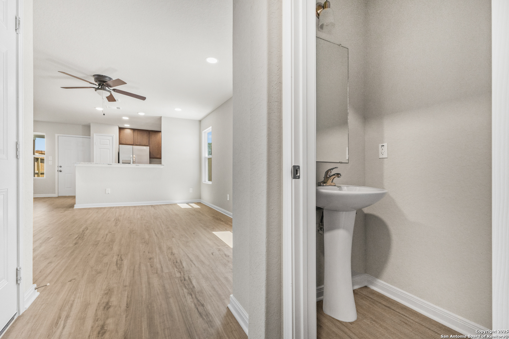 219 Bonnie Bend San Antonio TX 78253
