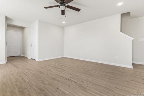 219 Bonnie Bend San Antonio TX 78253