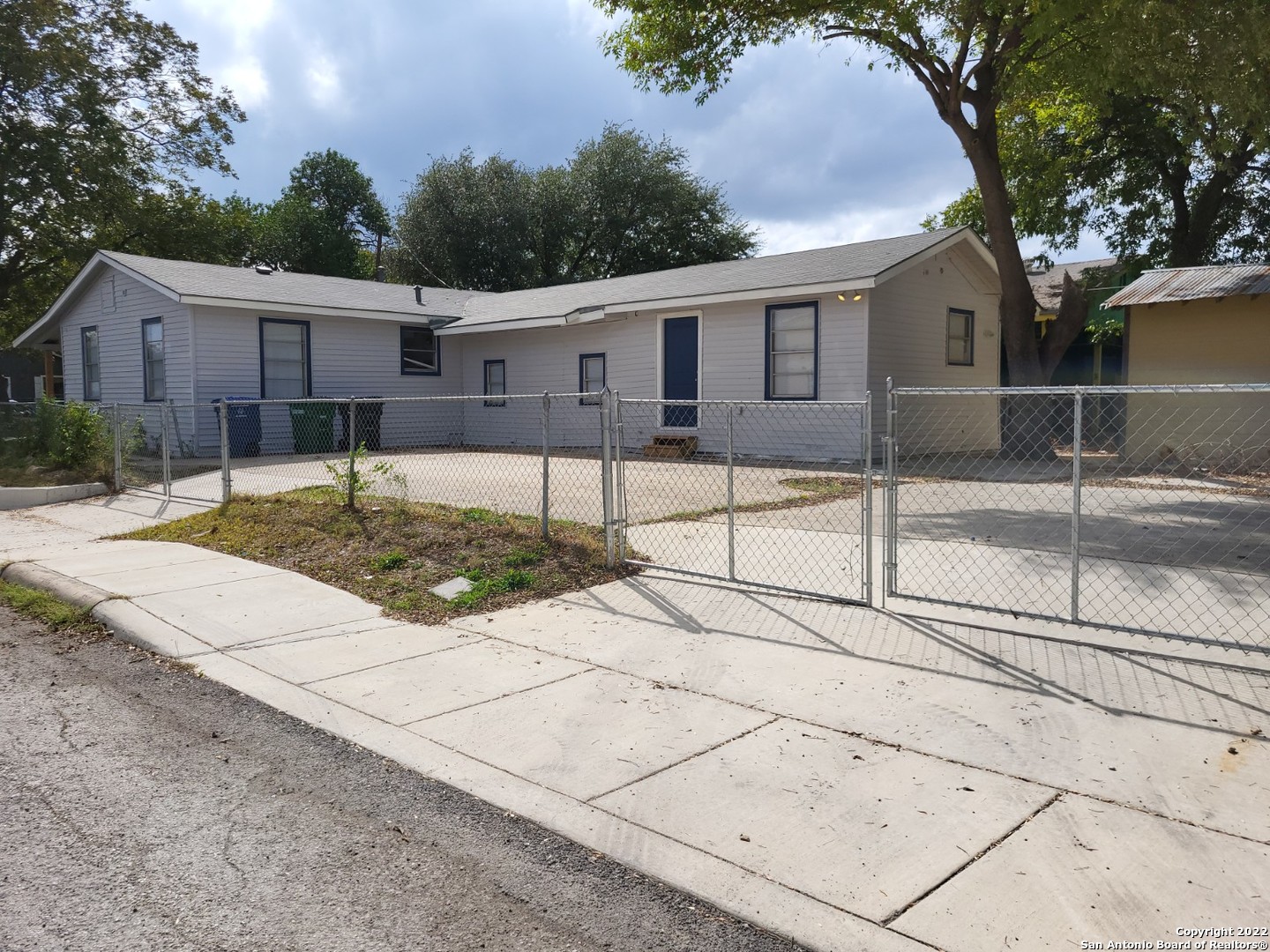 703 Milvid Avenue San Antonio TX 78211