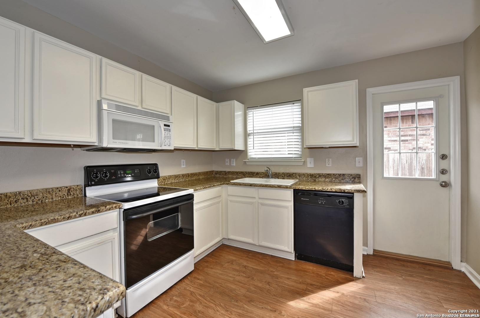 10727 N Shaenridge San Antonio TX 78254