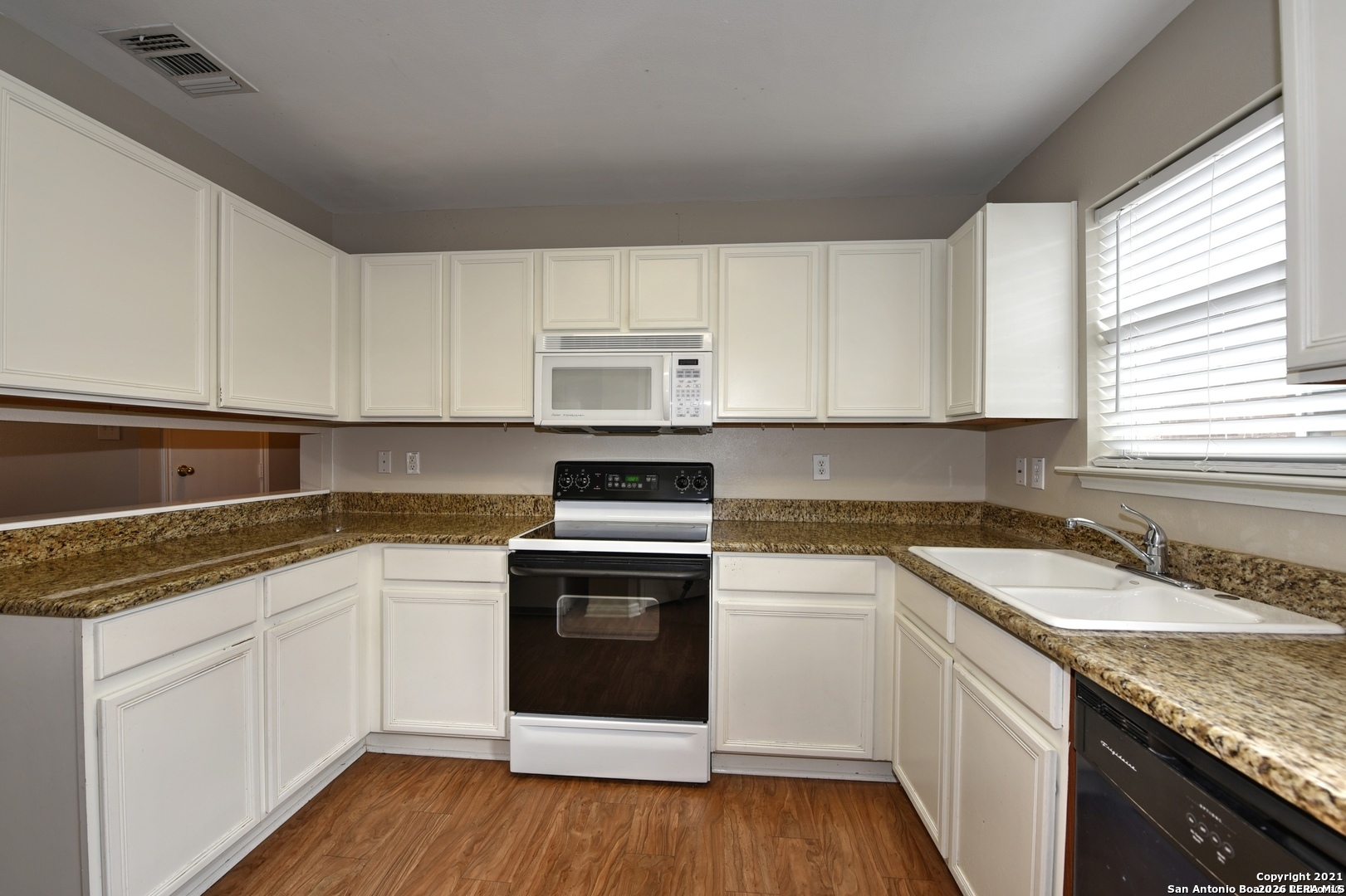 10727 N Shaenridge San Antonio TX 78254