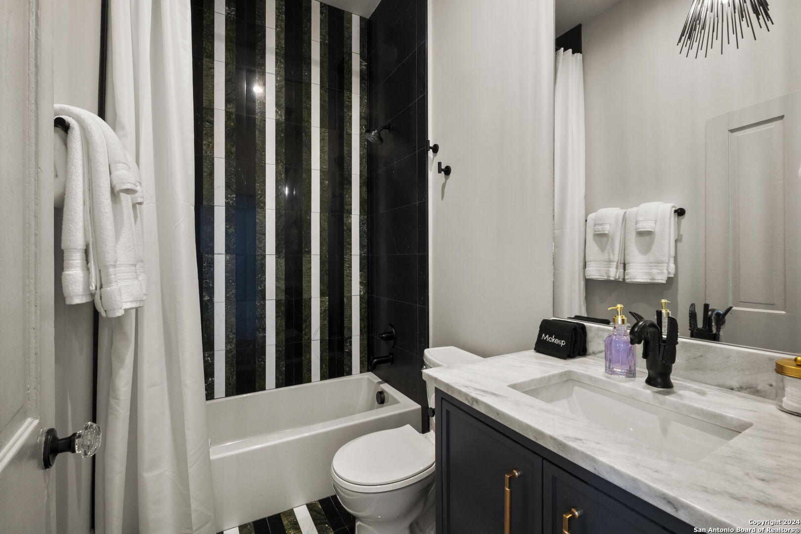 201 E Carson Street San Antonio TX 78208