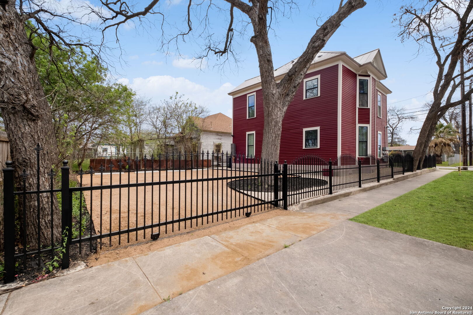 201 E Carson Street San Antonio TX 78208