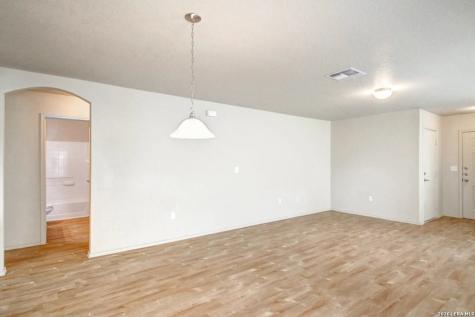 7607 Millchase San Antonio TX 78218