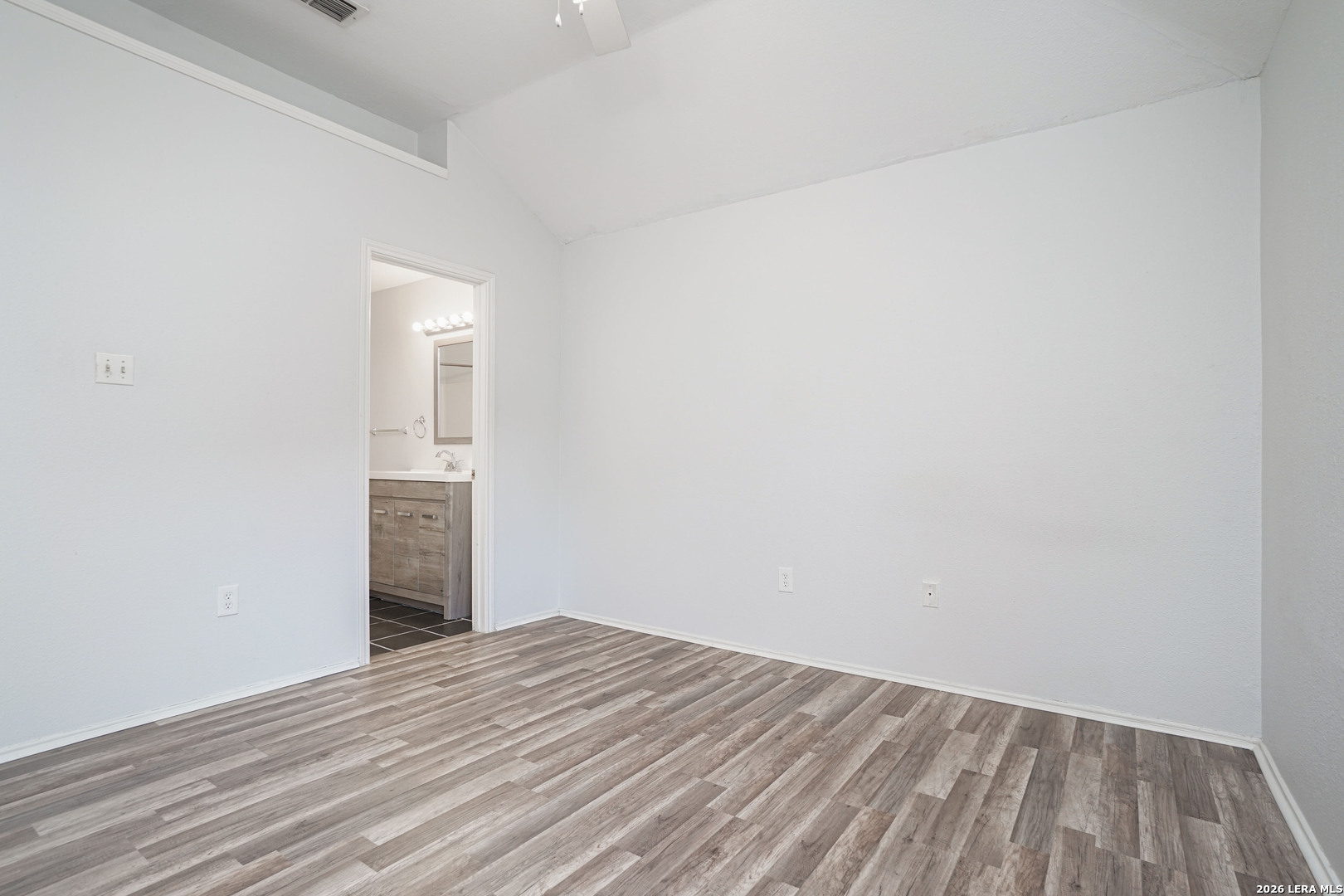 8523 Sir Galahad San Antonio TX 78240