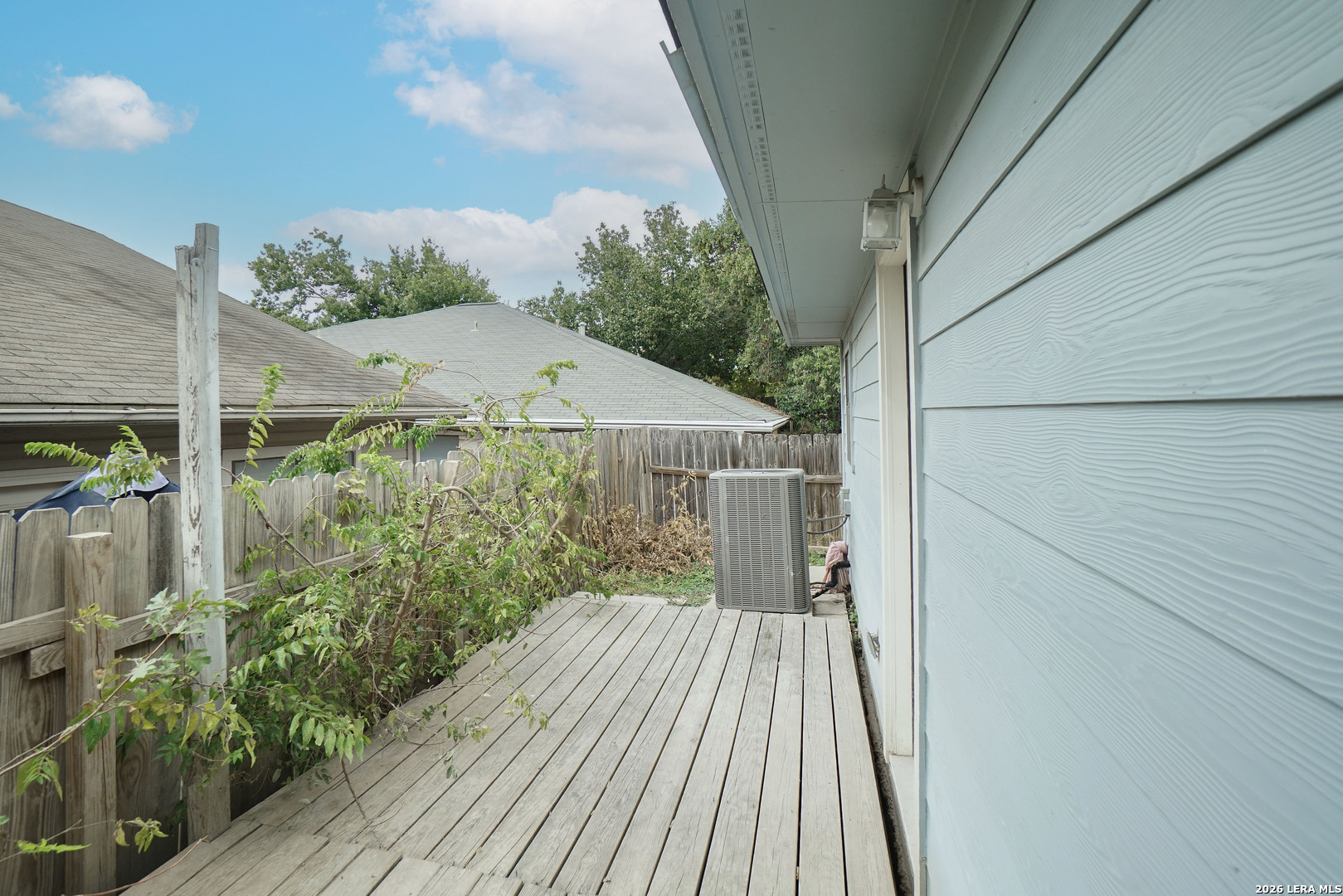 8523 Sir Galahad San Antonio TX 78240