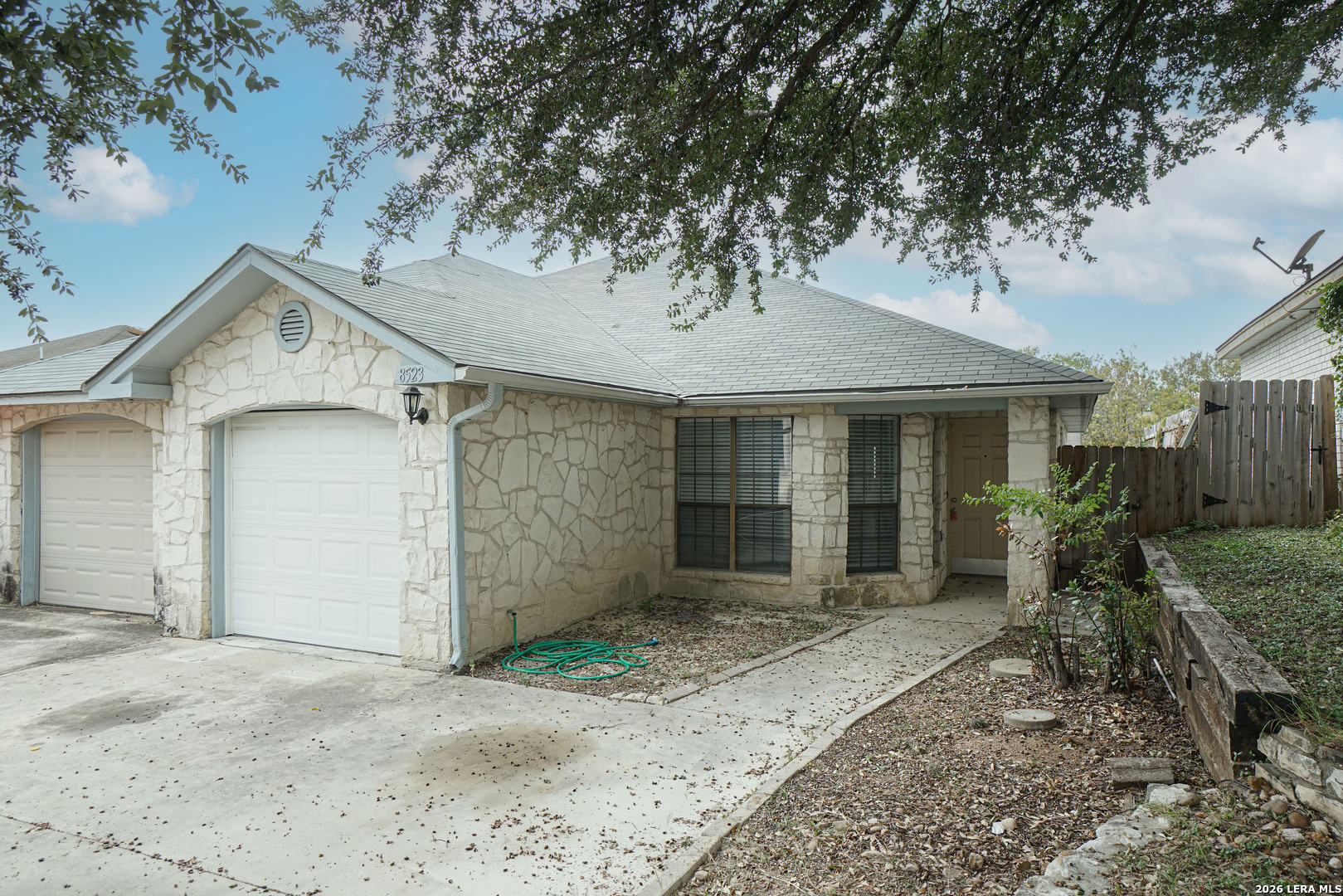 8523 Sir Galahad San Antonio TX 78240