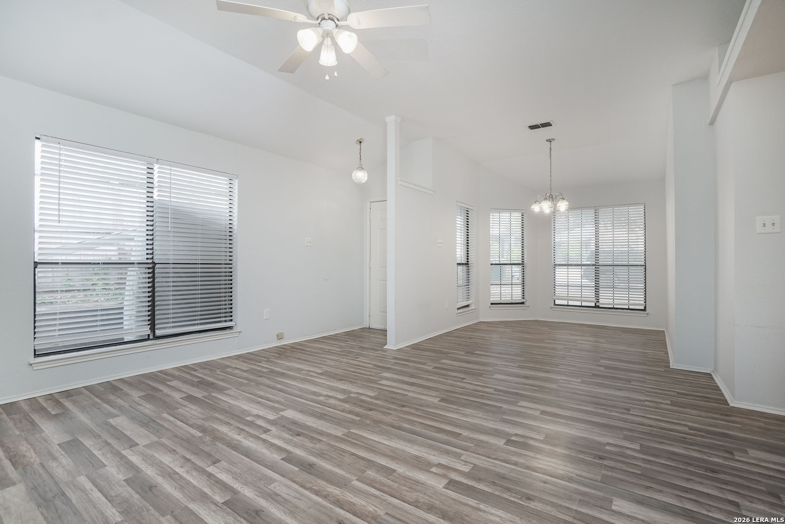 8523 Sir Galahad San Antonio TX 78240