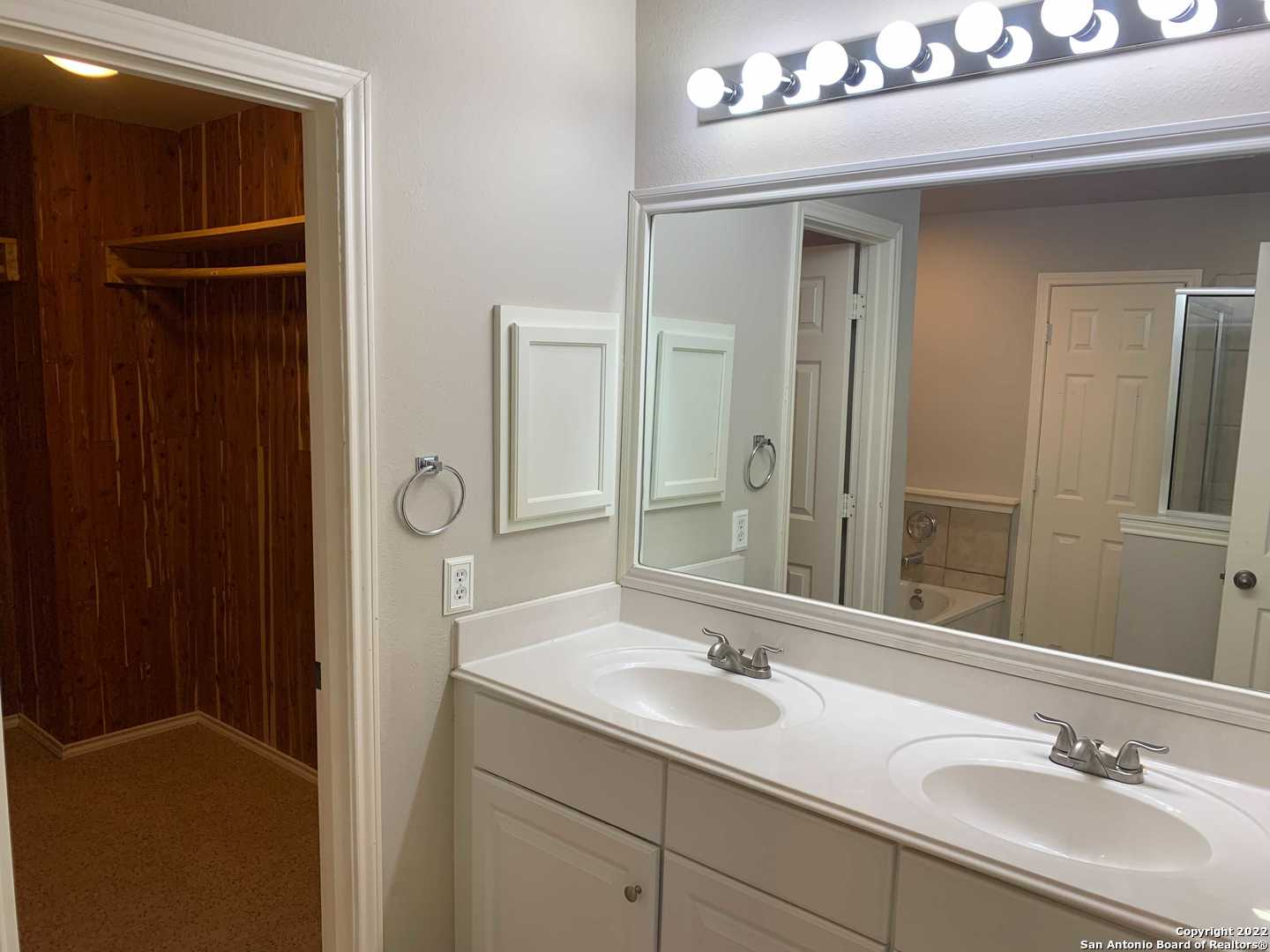 522 Cattle Ranch Drive San Antonio TX 78245