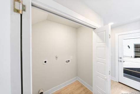 419 Ira Avenue San Antonio TX 78209