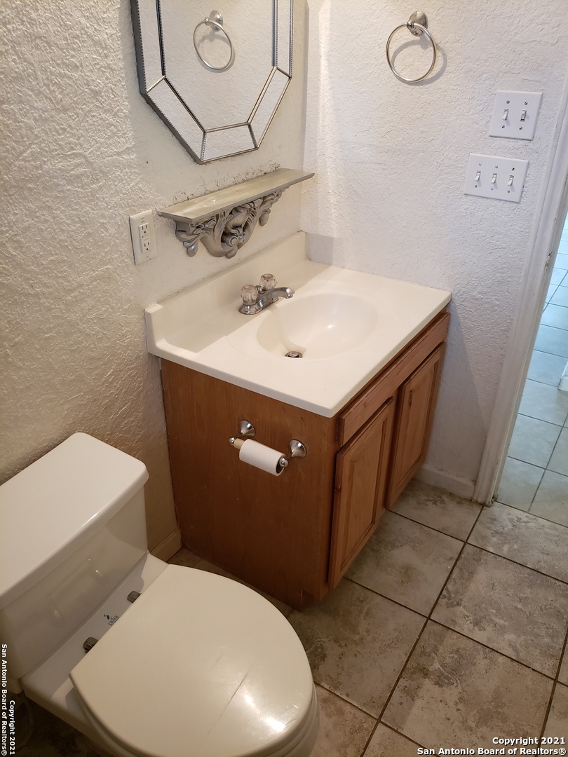 634 Hood Street San Antonio TX 78208