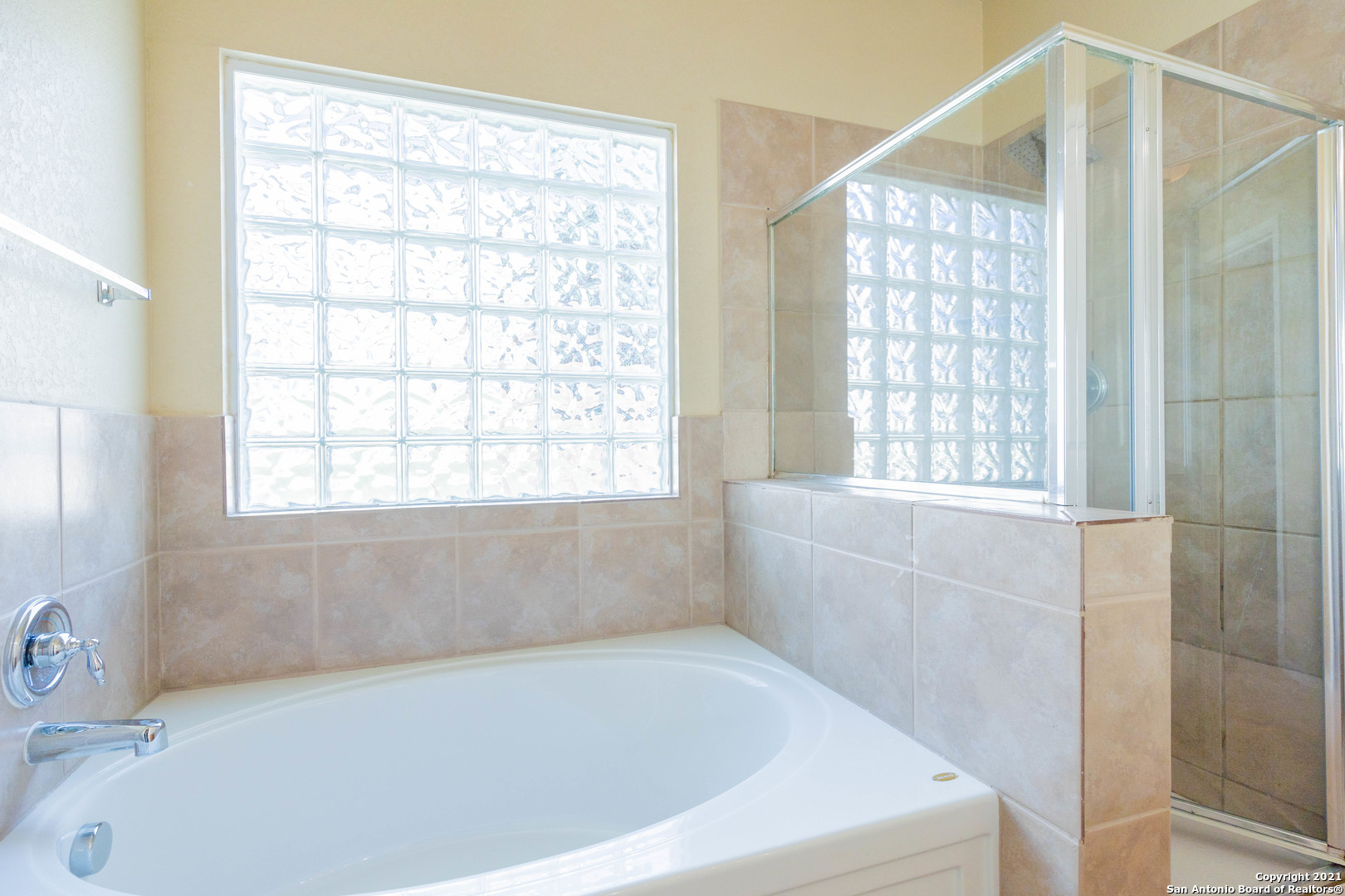 906 Ashbury Bluff San Antonio TX 78245